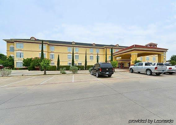 Comfort Worth North Fossil Creek Hotel 2*