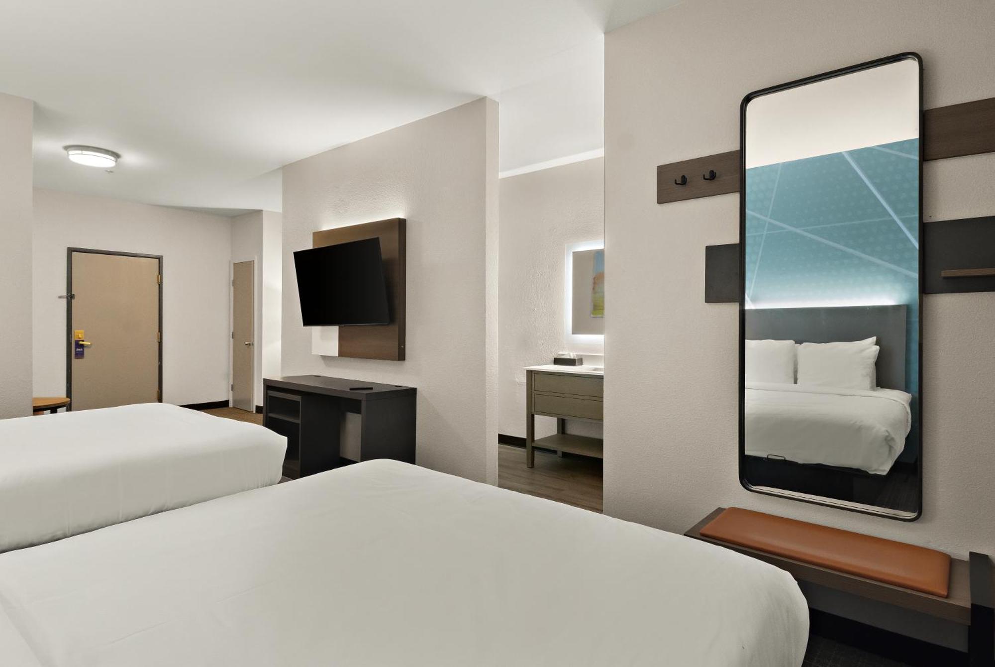 Comfort Worth North Fossil Creek Hotel 2*